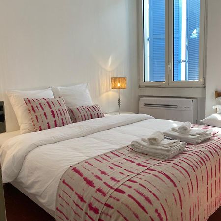 Click! Casa Lamartine Fabulous Ideal Location Walk To All!!! 카시스 외부 사진