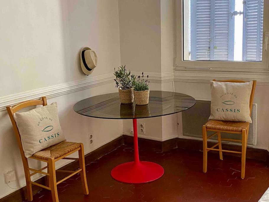 Click! Casa Lamartine Fabulous Ideal Location Walk To All!!! 카시스 외부 사진